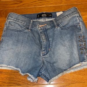 Low rise short shorts